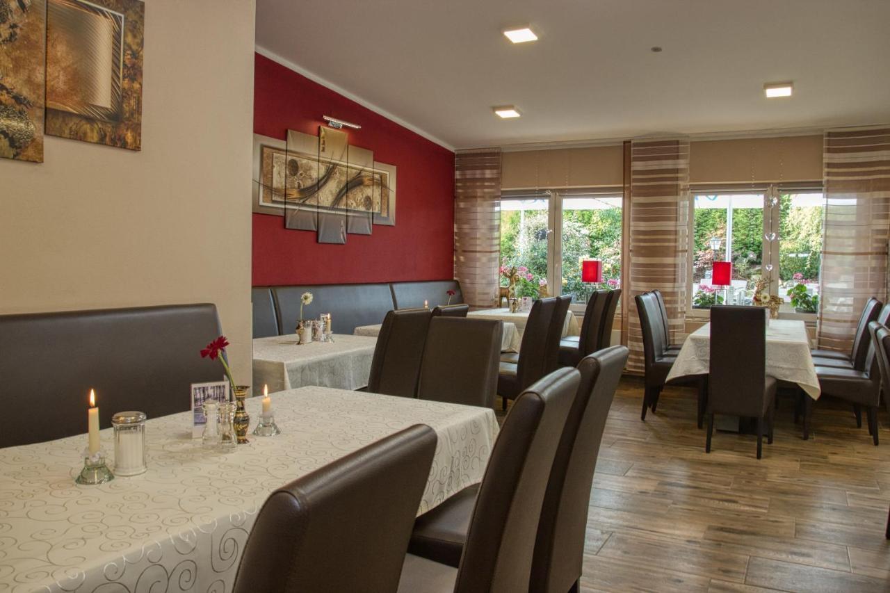 Wellnesshotel Deine Auszeit, Adults Only Achslach Exterior foto